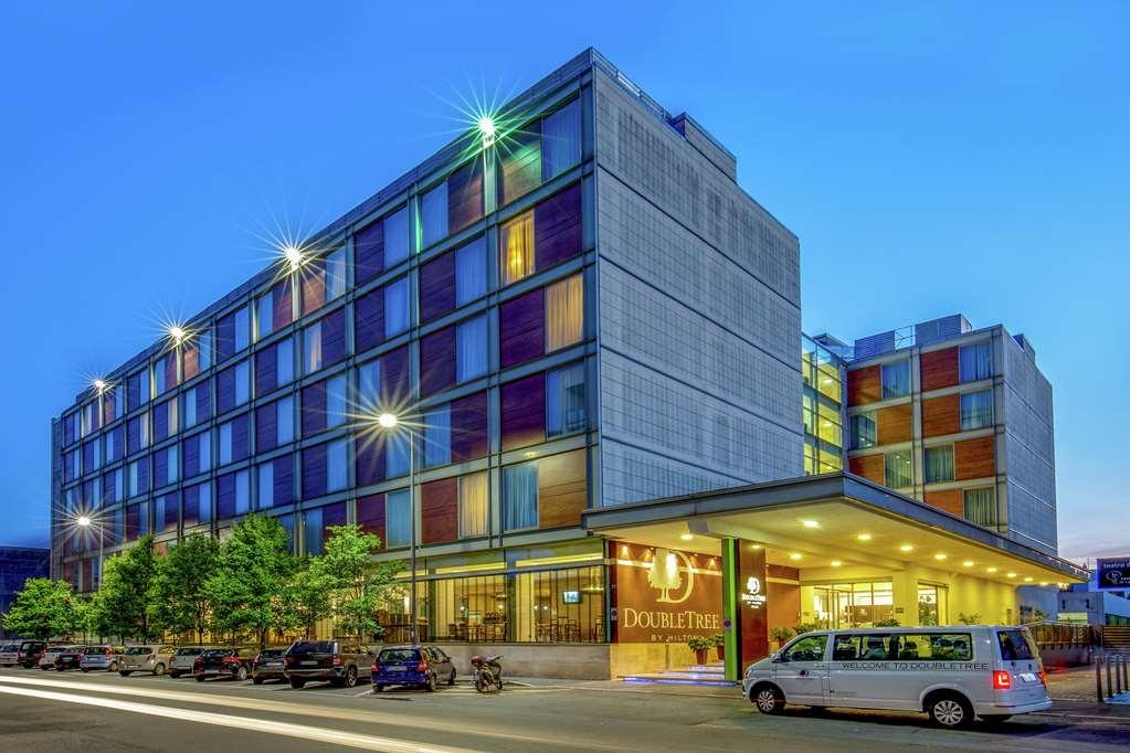 Doubletree By Hilton Milan Hotel Exterior photo
