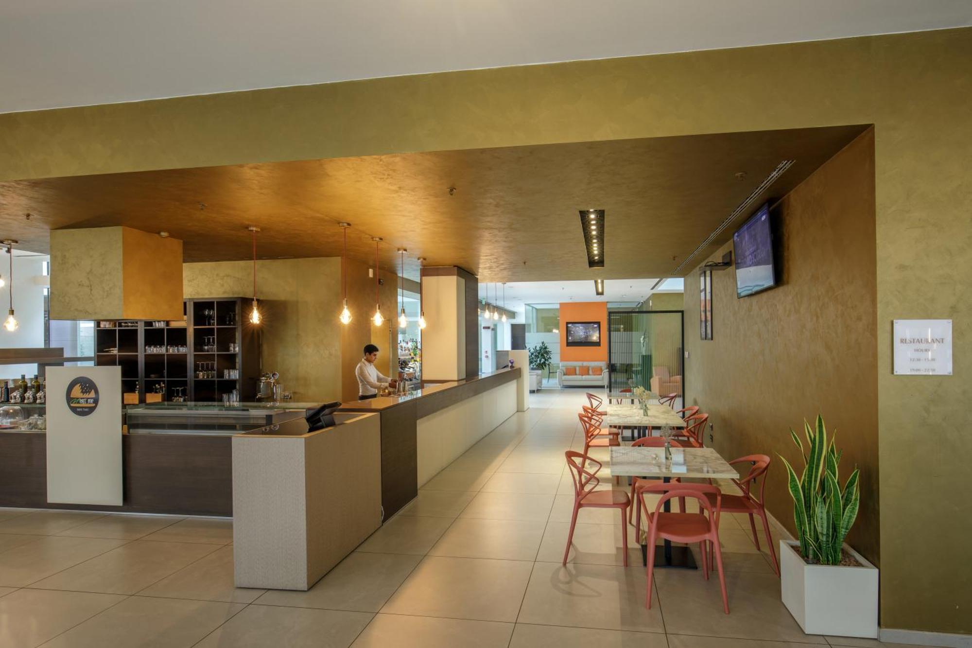 Doubletree By Hilton Milan Hotel Exterior photo
